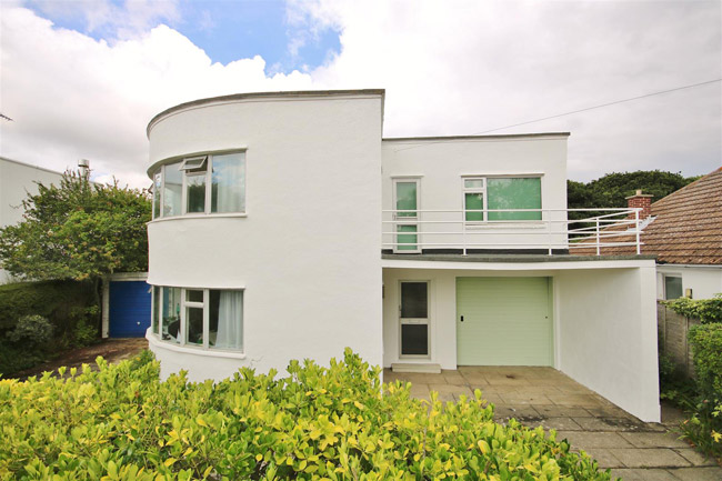 For sale: 1930s Oliver Hill art deco house in Frinton-On-Sea, Essex