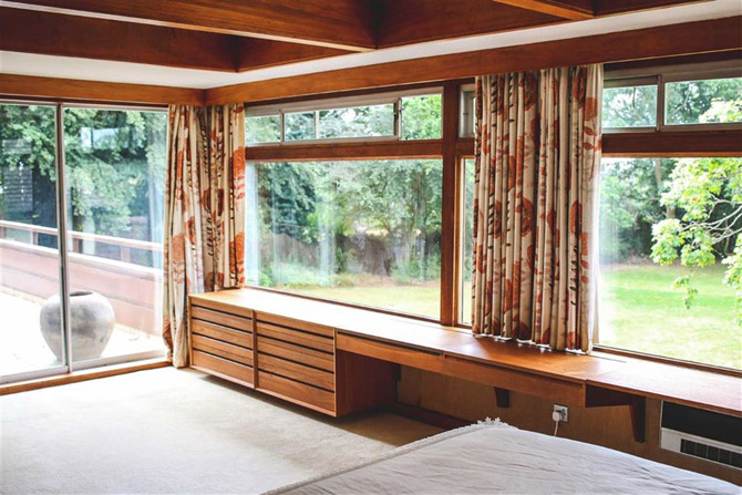 For sale: 1960s Robert Harvey midcentury modern house in Kenilworth, Warwickshire