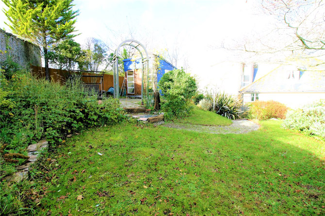 For sale: Mervyn Seale’s 1960s Parkham Wood House in Brixham, Devon