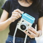 Escura Instant 60s hand-powered instant camera