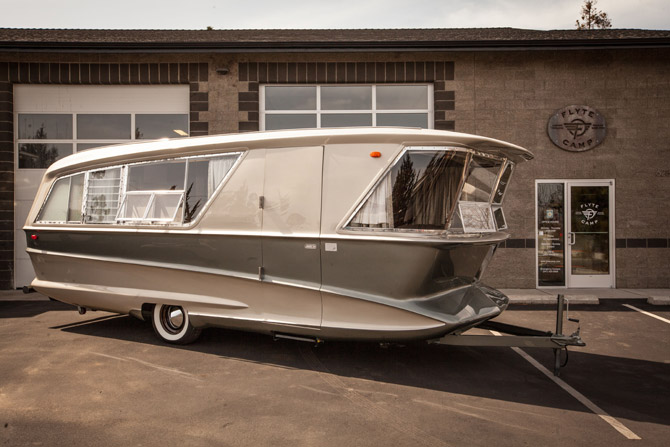 For sale: 1960s Holiday House Geographic midcentury mobile home