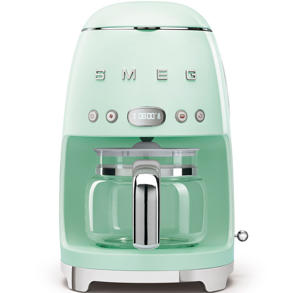 Smeg 1950s-style filter coffee machine makes its debut