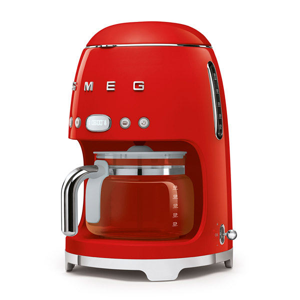 Smeg 1950s-style filter coffee machine makes its debut