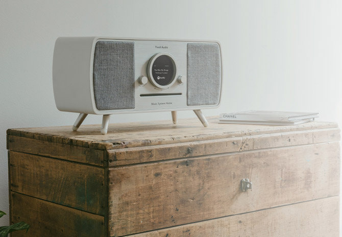 Retro-style Music System Home by Tivoli Audio