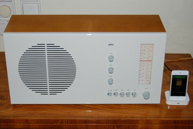 1960s Dieter Rams-designed Braun RT2 radio on eBay