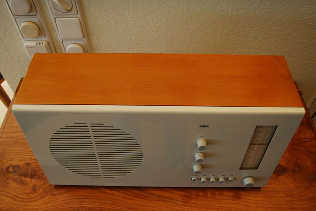 1960s Dieter Rams-designed Braun RT2 radio on eBay