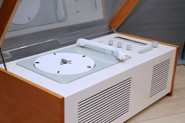 1950s Dieter Rams-designed Braun SK4 audio system on eBay