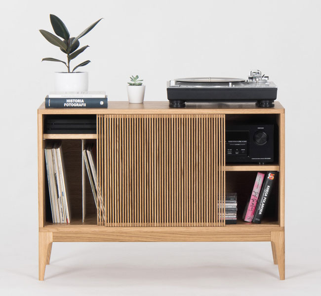Retro record player stand and storage by Mo Woodwork