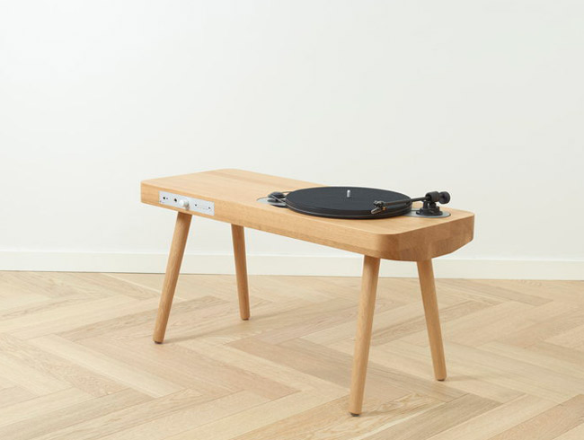 Retro Wooden Turntable record player by Harri Koskinen