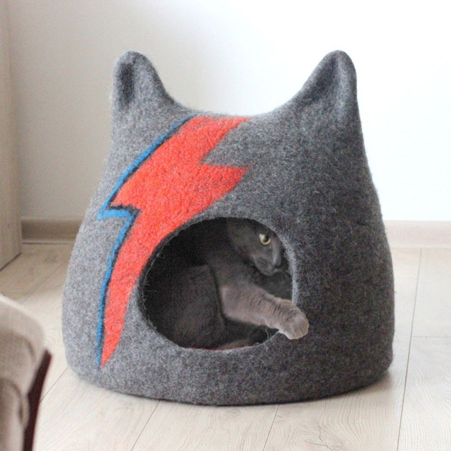 Bowie-inspired Ziggy Stardust Cat Cave
