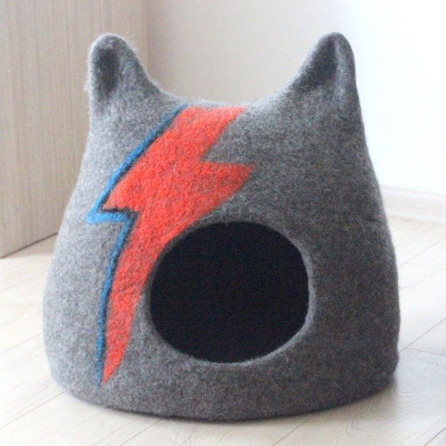 Bowie-inspired Ziggy Stardust Cat Cave