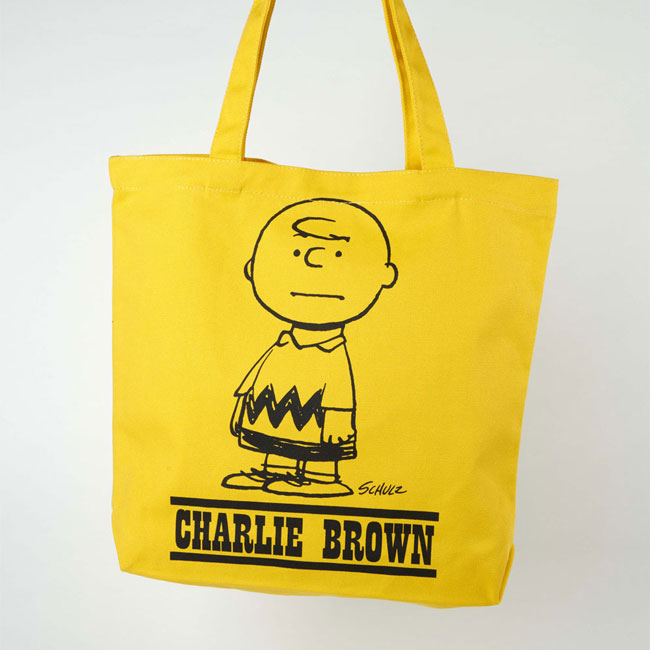 Vintage-style Peanuts tote bags at Magpie