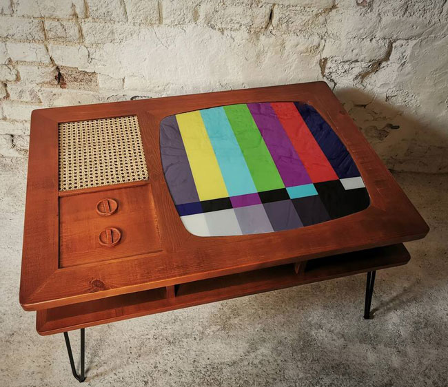 Retro TV coffee table by Cambrewood