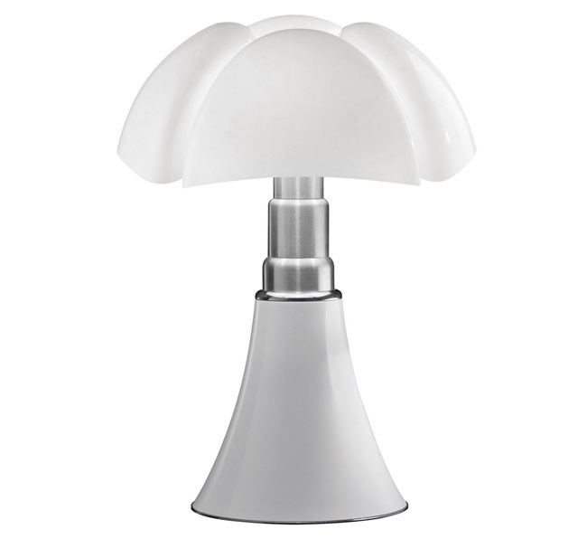 1960s Gae Aulenti Pipistrello Lamp gets a Bluetooth upgrade