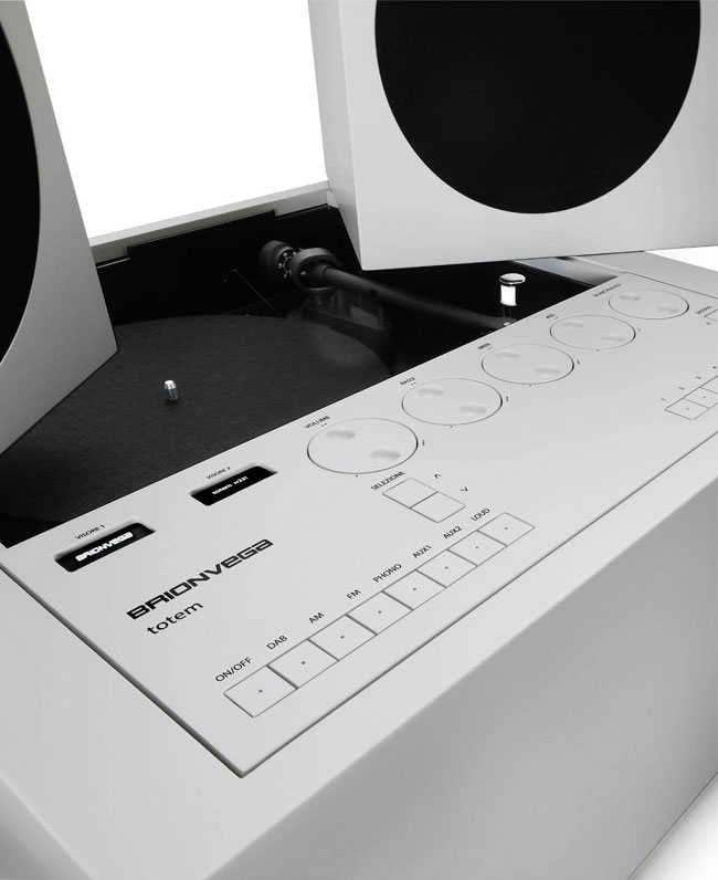 Mario Bellini’s 1970s Totem audio system reissued by Brionvega