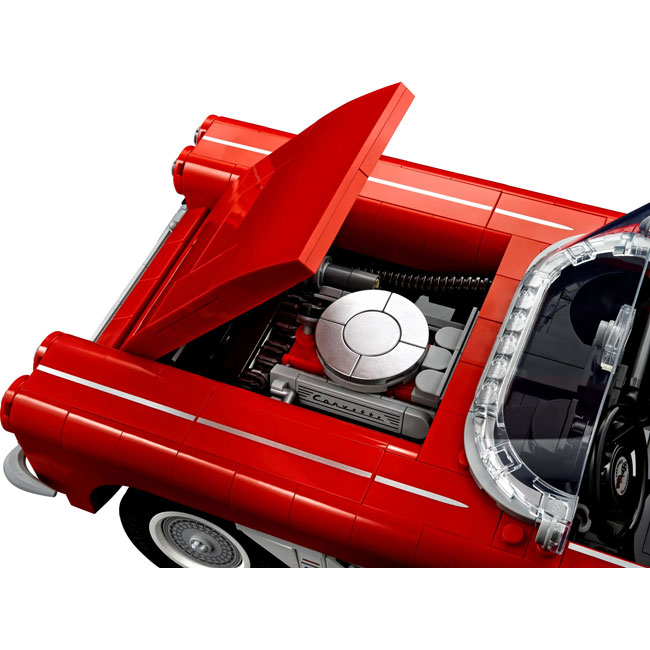 Lego 1961 Chevrolet sports car set zooms in