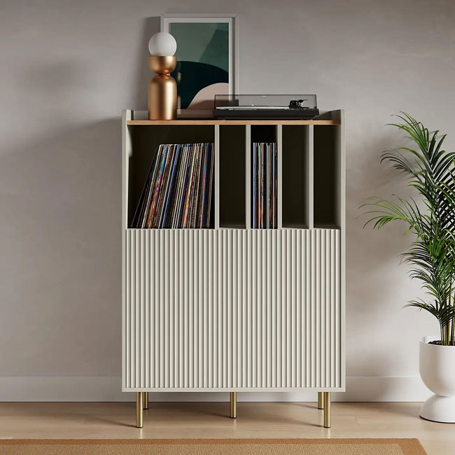 8. Georgi vinyl cabinet