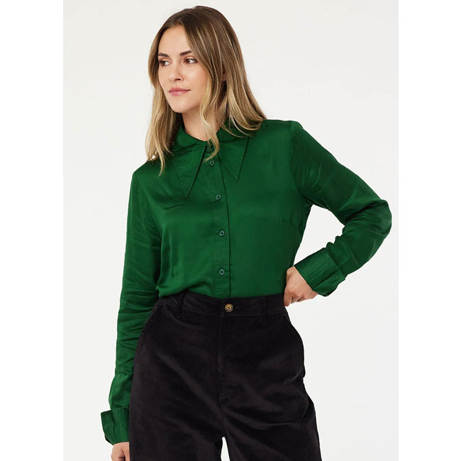 1970s-style dagger collar blouses at Joanie