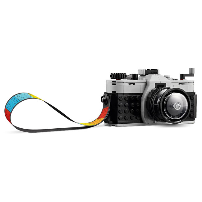 Build a retro camera in Lego